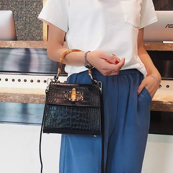 🔄🆕 LILLE Bamboo Handle Croc Crossbody - Picture 4 of 8